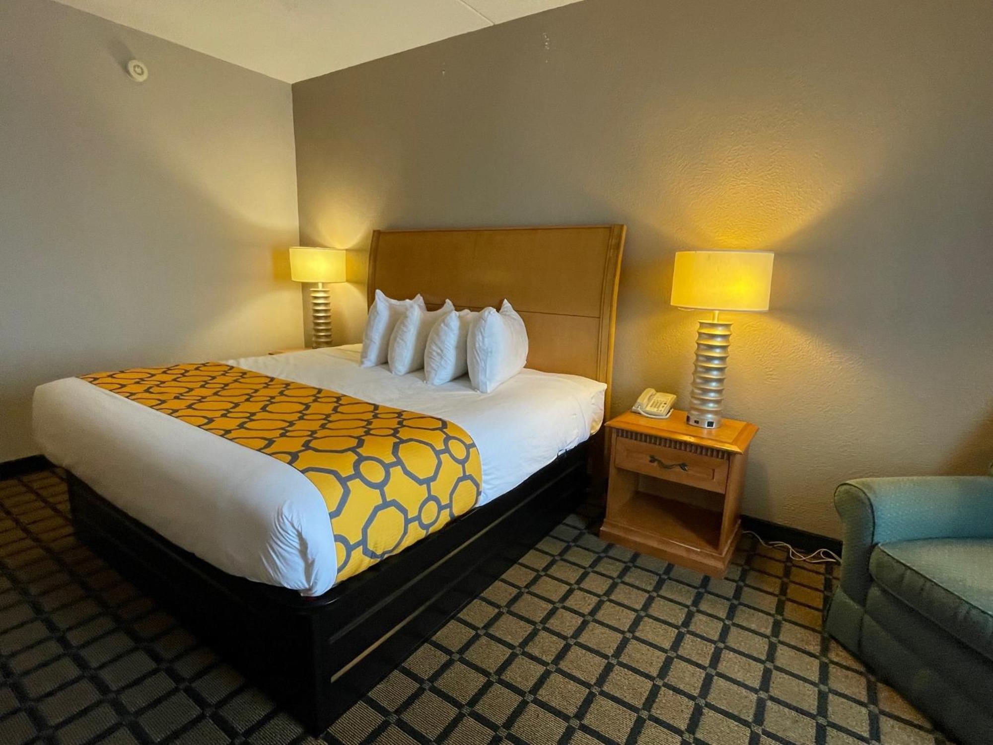 เบย์มอนต์ บาย วินด์แฮม เวสต์ เพลนส์ Hotel West Plains ภายนอก รูปภาพ