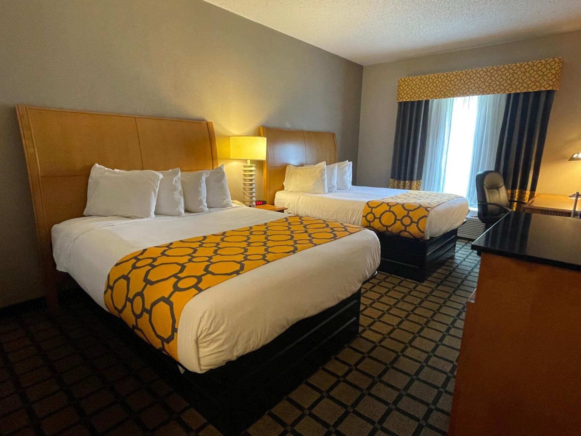 เบย์มอนต์ บาย วินด์แฮม เวสต์ เพลนส์ Hotel West Plains ภายนอก รูปภาพ