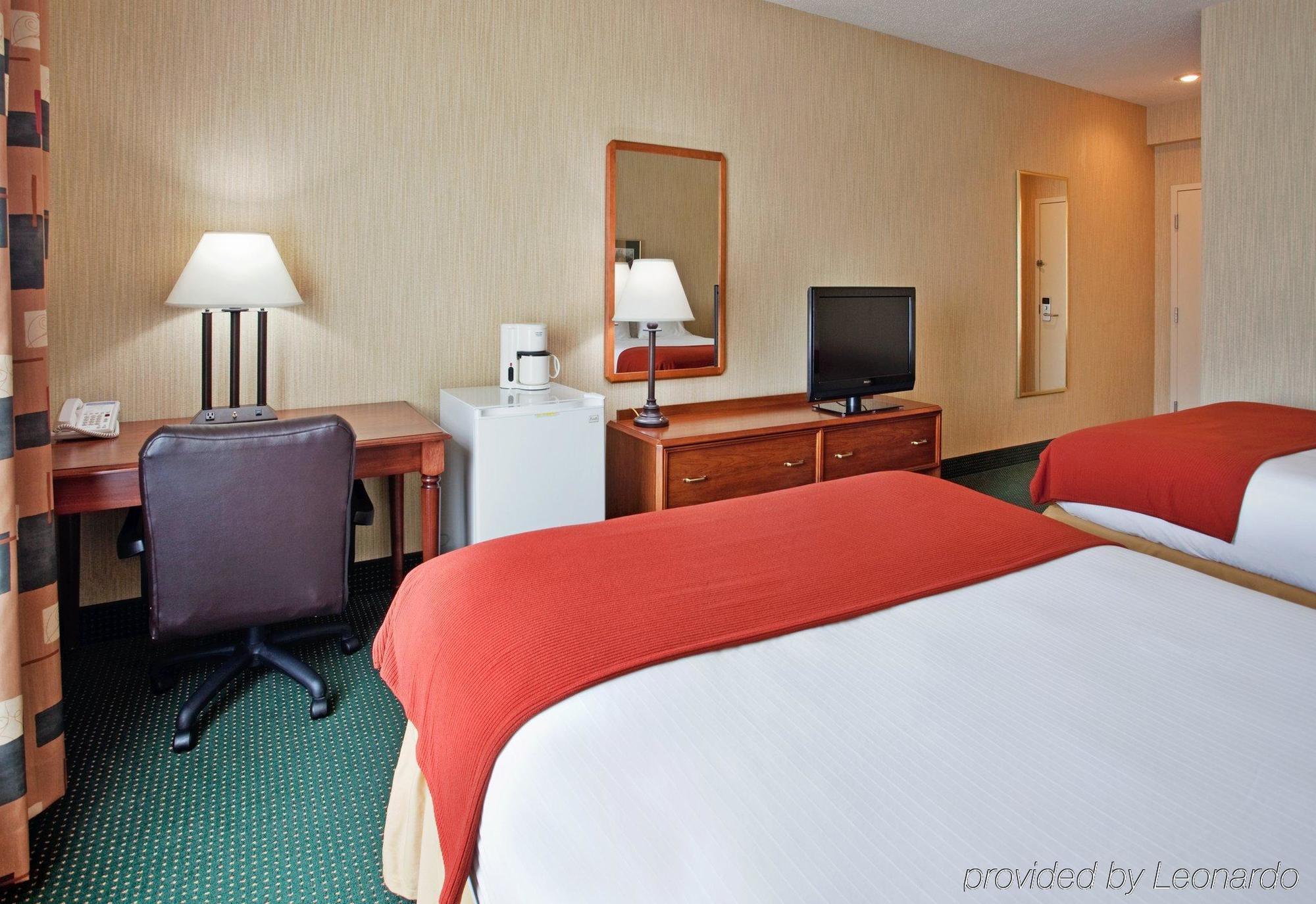 เบย์มอนต์ บาย วินด์แฮม เวสต์ เพลนส์ Hotel West Plains ภายนอก รูปภาพ