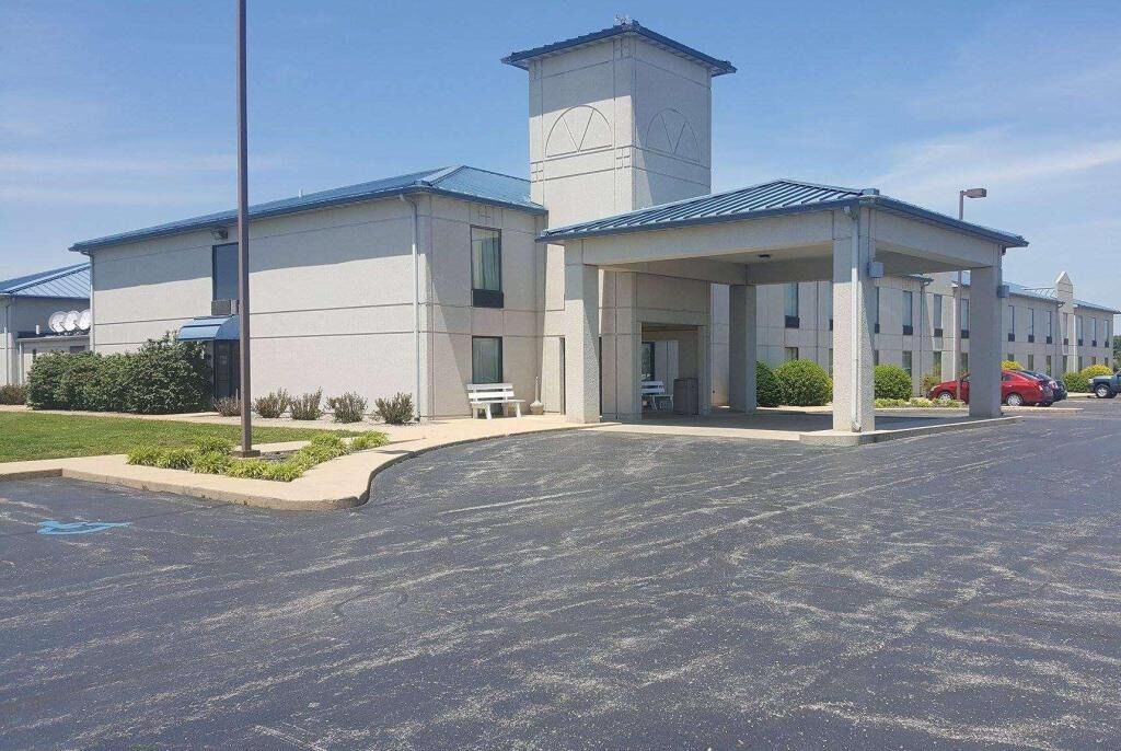 เบย์มอนต์ บาย วินด์แฮม เวสต์ เพลนส์ Hotel West Plains ภายนอก รูปภาพ
